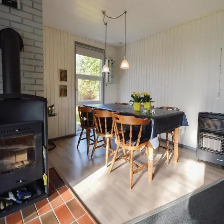 Three-bedroom Holiday In Skjern