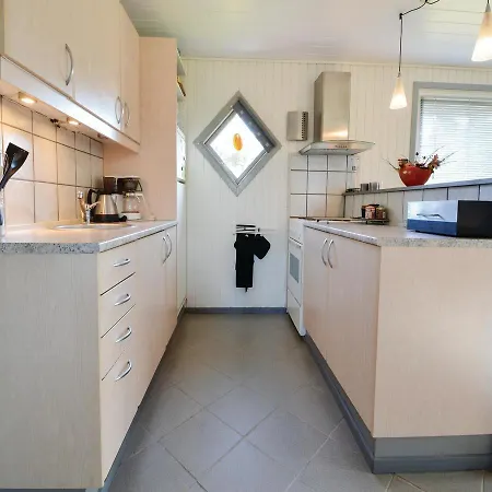 Three-bedroom Holiday In Skjern